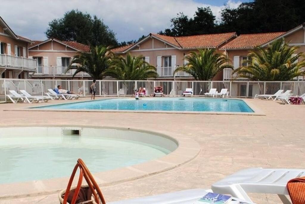 T3 En Duplex Avec Grande Piscine Apartment Anglet Exterior photo